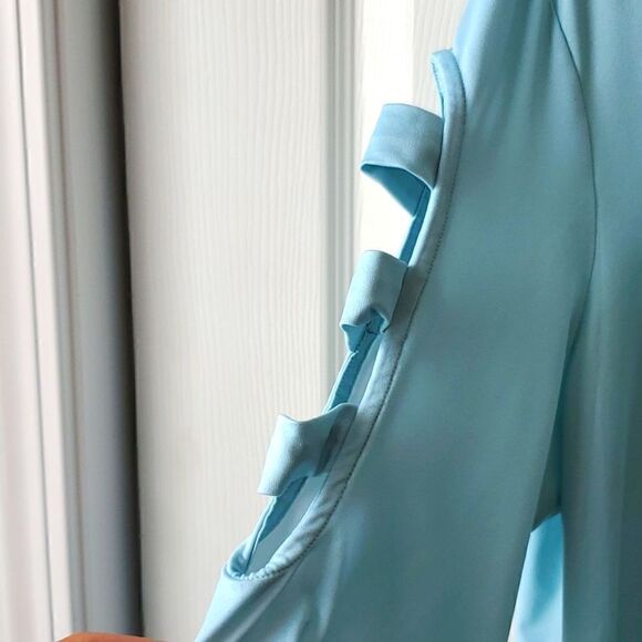 Linnea Szymanski reel legends womans long sleeve,  medium - Picture 4 of 6